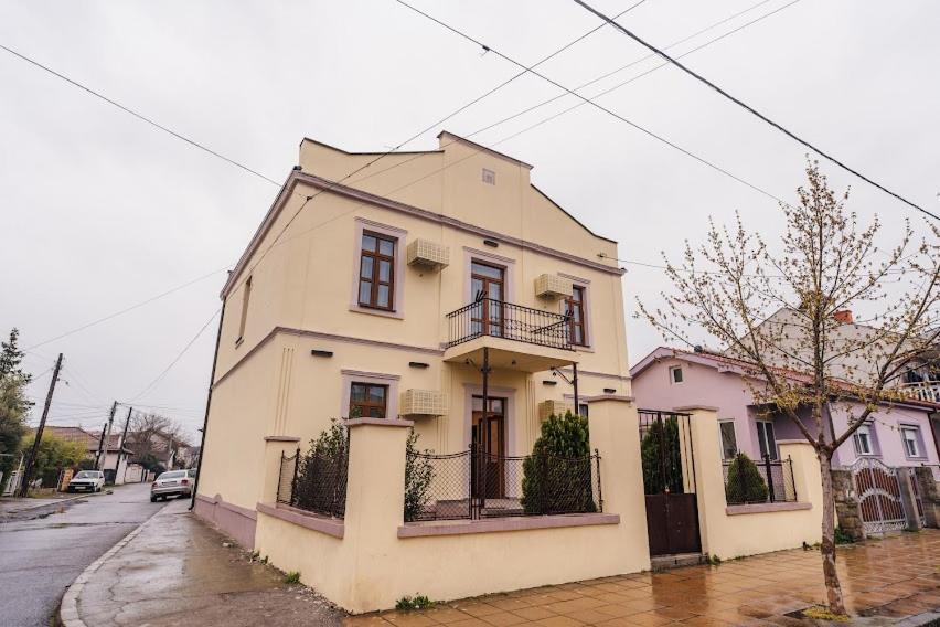 Fenix Gevgelija Bed & Breakfast Luaran gambar